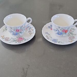 Wedgewood Avebury Floral Teacup and Saucer Set